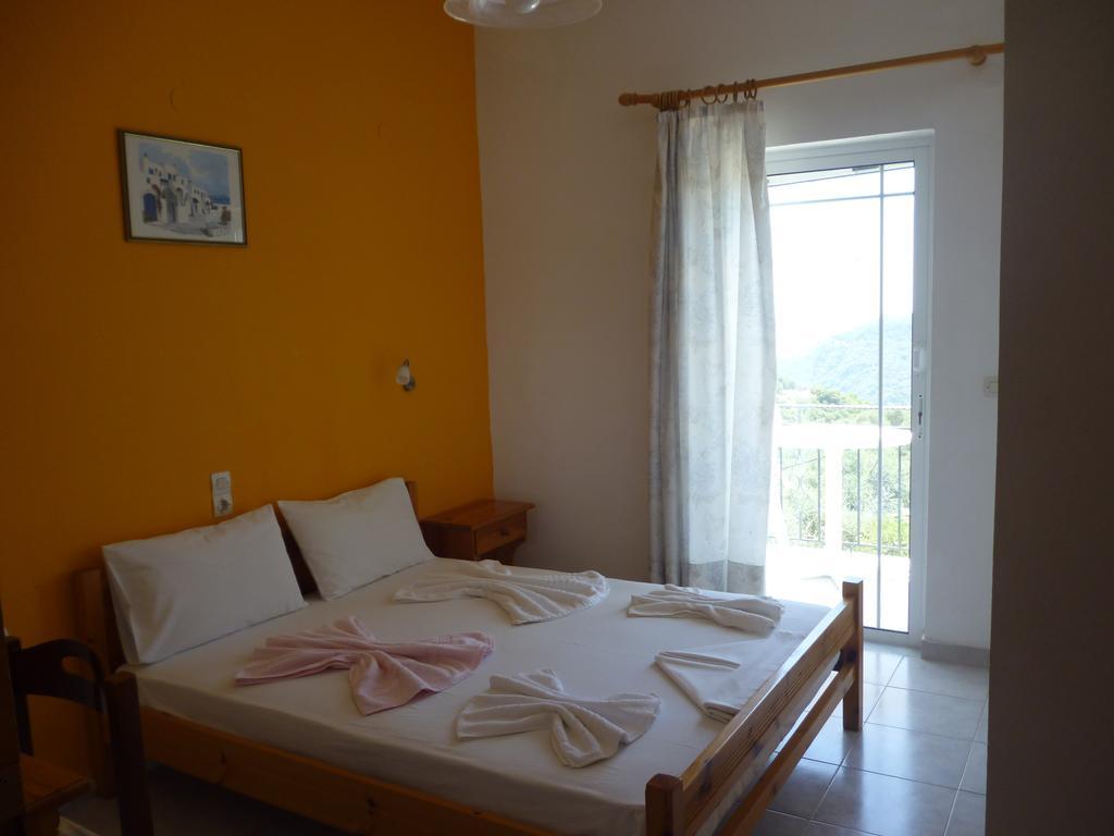 Lichnos Babis Taverna & Rooms Parga Exterior photo